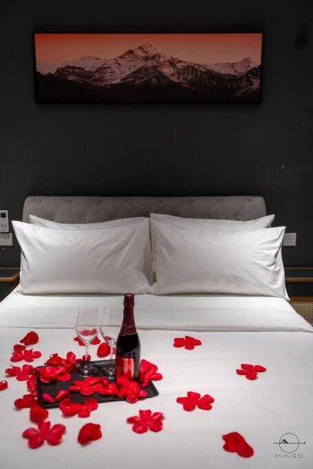 Romantic Jb #bathtub #couple #mood * Johor Bahru